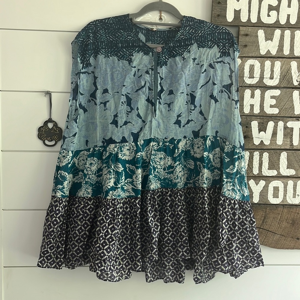 Free People Blue Teal Tiered Floral Mixed-Print Tunic Top
